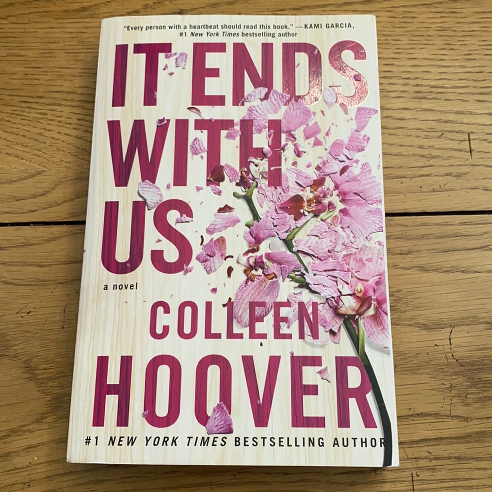 It ends with us by Colleen Hoover (great condition)